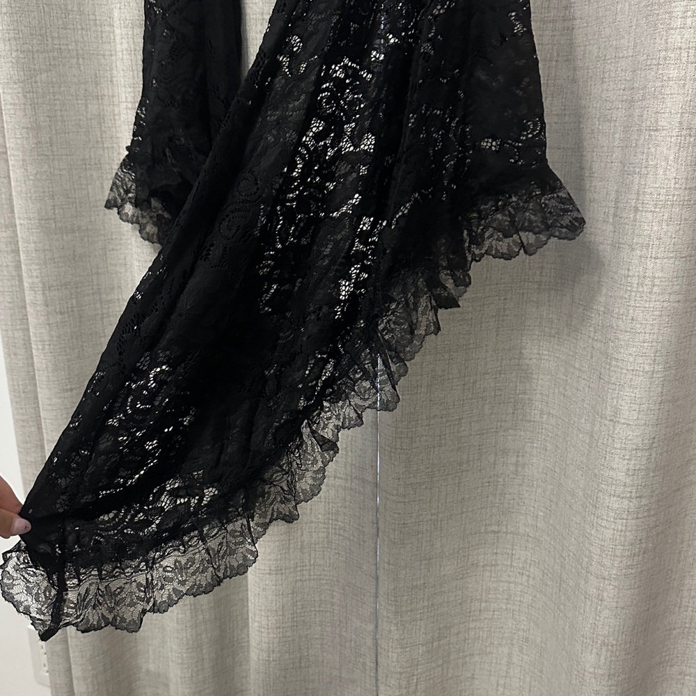 Mew Mews Malaz Flare Sleeve Lace Shrug - Picture 5 of 7